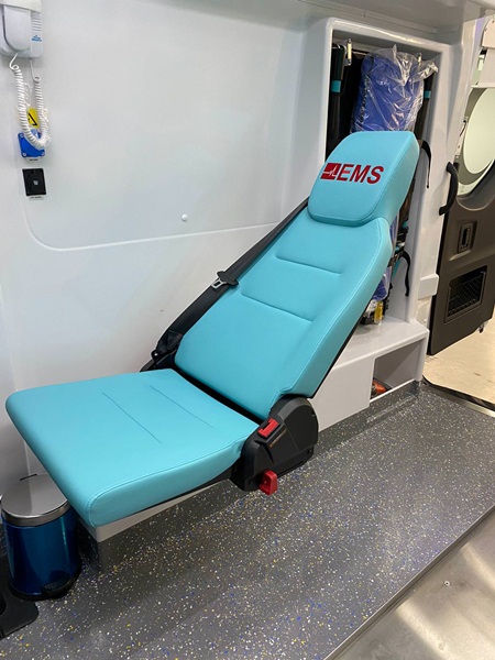 Apeiron-DC-M1-ambulance-seats-026
